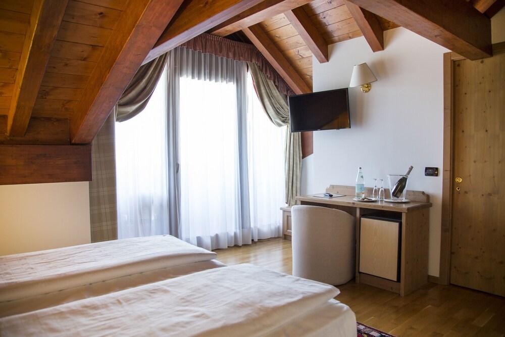 Golf Hotel Фольгария Экстерьер фото
