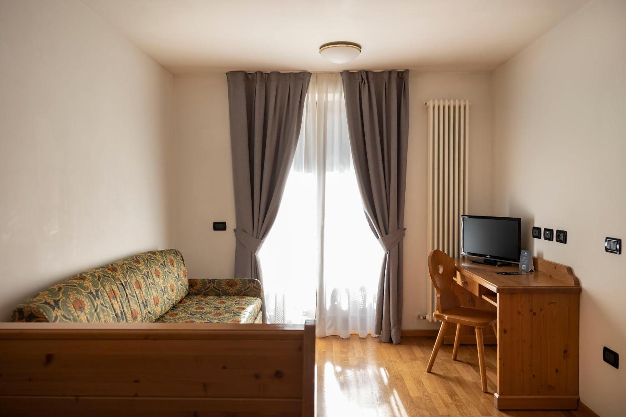 Golf Hotel Фольгария Экстерьер фото