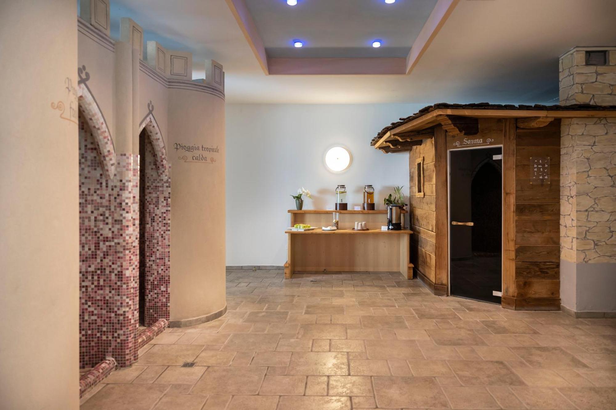 Golf Hotel Фольгария Экстерьер фото