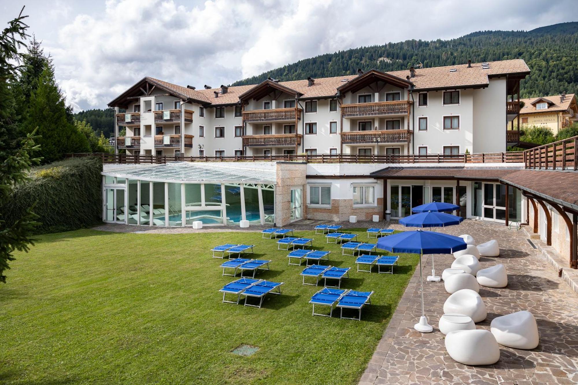Golf Hotel Фольгария Экстерьер фото