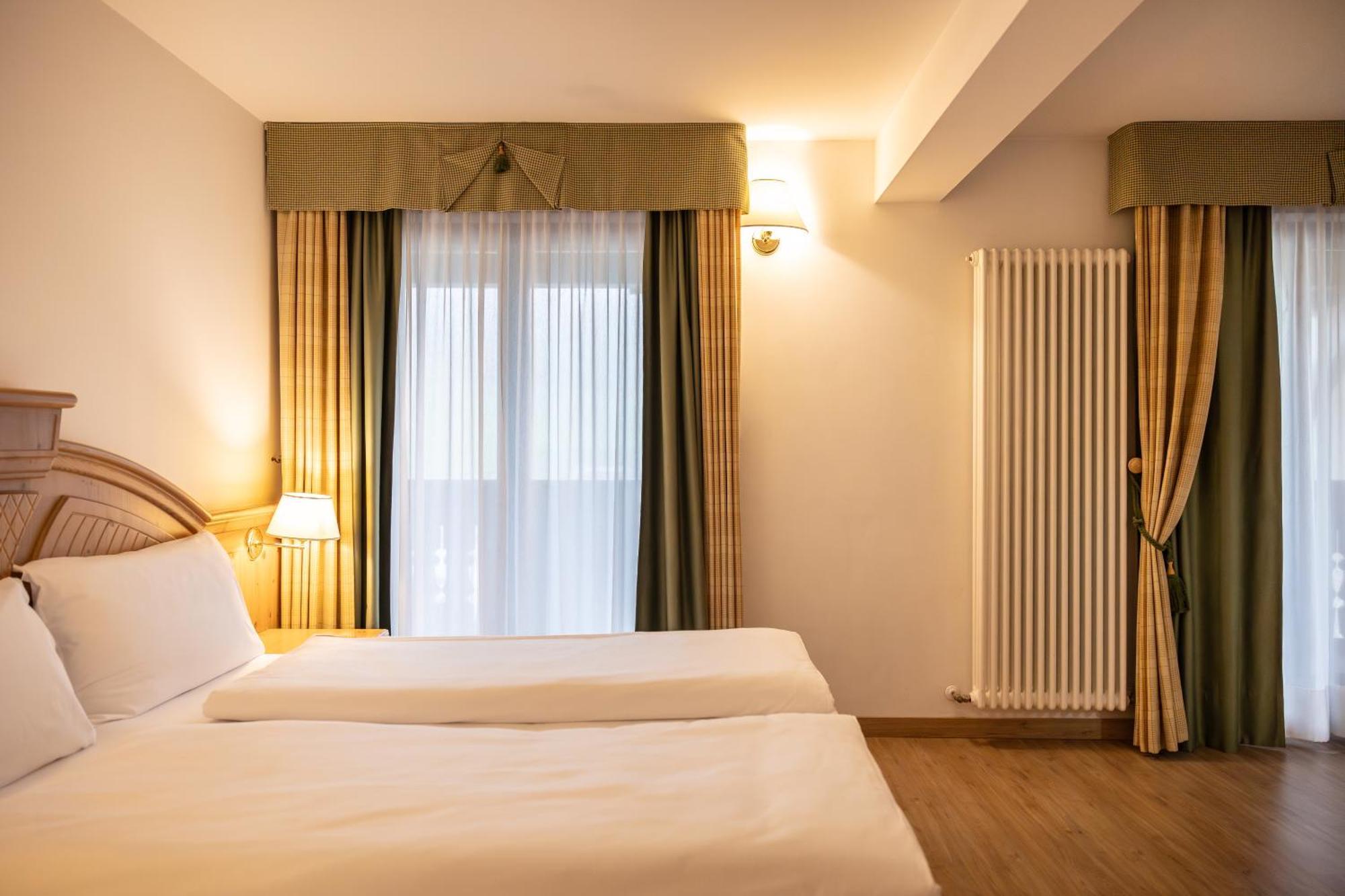 Golf Hotel Фольгария Номер фото